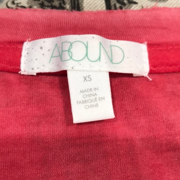 Abound Washed V-Neck High/Low T-Shirt - Picture 4 of 5